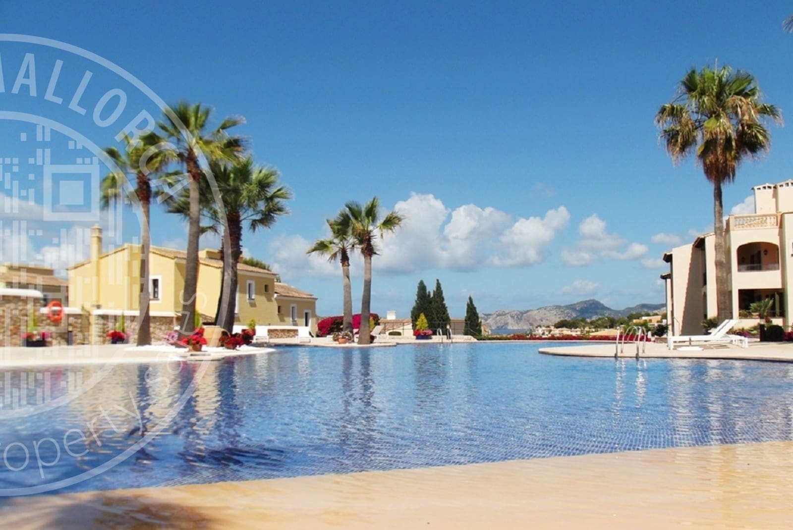 2 bedroom Townhouse for sale in El Toro / Port Adriano with pool garage - € 1,695,000 (Ref: 9739090)