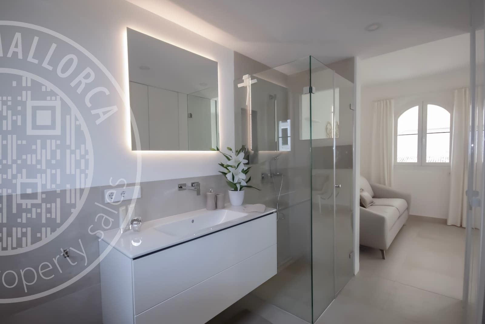 2 bedroom Townhouse for sale in El Toro / Port Adriano with pool garage - € 1,695,000 (Ref: 9739090)