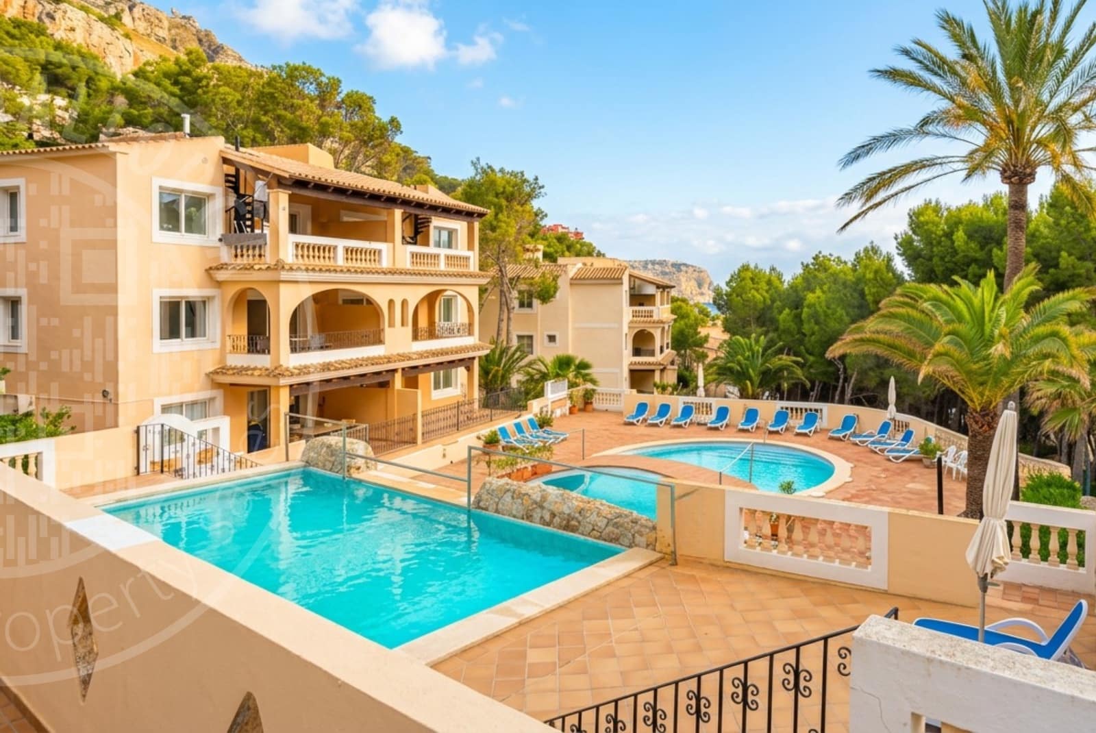 Apartamento de 2 habitaciones en Puerto de Andratx en venta con piscina garaje - 799.000 € (Ref: 9872490)