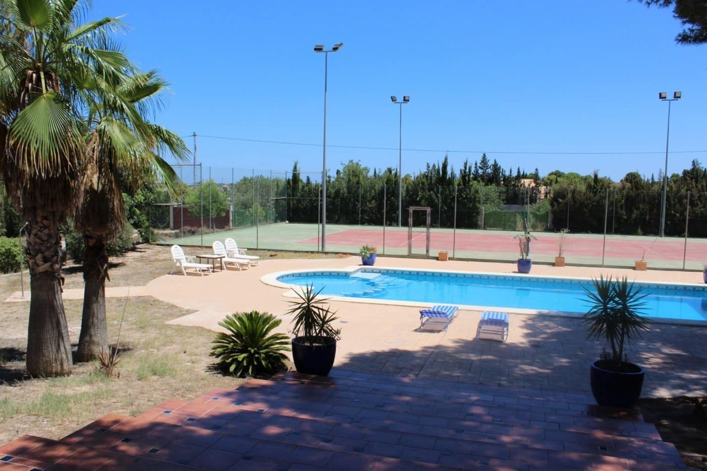 5 soveværelse Villa til salg i Torrevieja med garage - € 495.600 (Ref: 10050331)