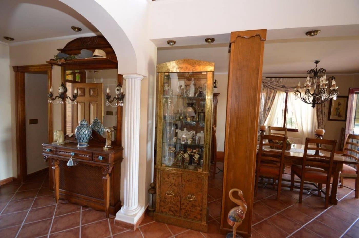 5 soveværelse Villa til salg i Torrevieja med garage - € 495.600 (Ref: 10050331)