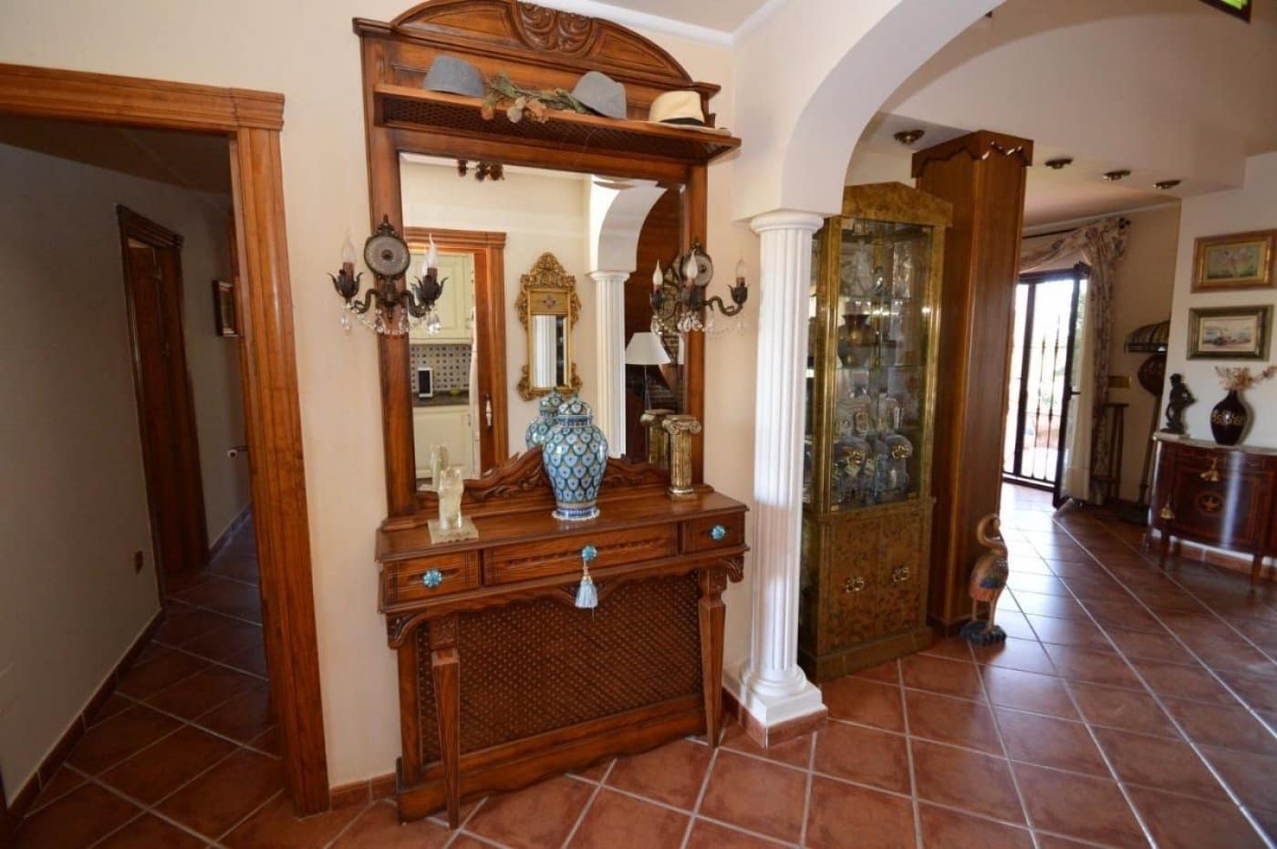 5 soveværelse Villa til salg i Torrevieja med garage - € 495.600 (Ref: 10050331)