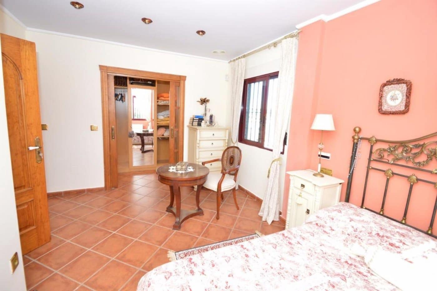 5 soveværelse Villa til salg i Torrevieja med garage - € 495.600 (Ref: 10050331)