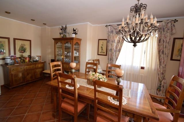 5 sypialnia Willa na sprzedaż w Los Balcones - Los Altos, Torrevieja z garażem - 495 600 € (Ref: 10050331)