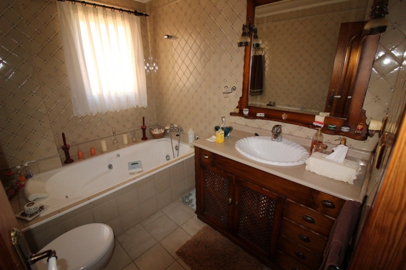 5 soveværelse Villa til salg i Torrevieja med garage - € 495.600 (Ref: 10050331)