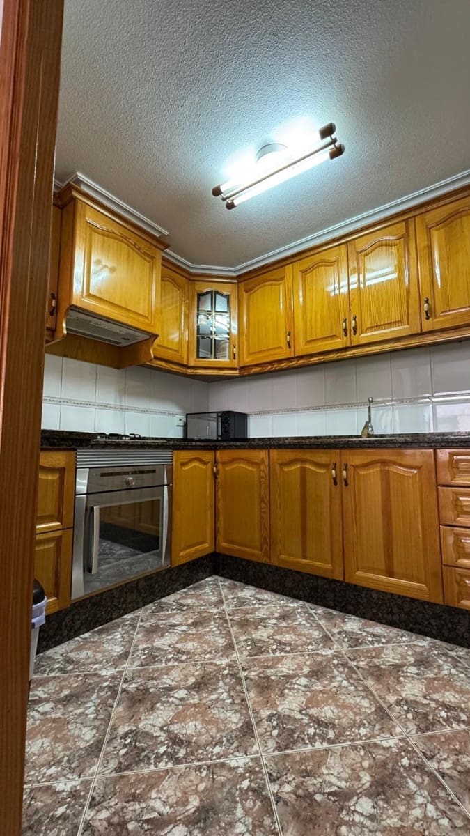 3 chambre Appartement à vendre à Torrevieja avec garage - 179 900 € (Ref: 9941001)