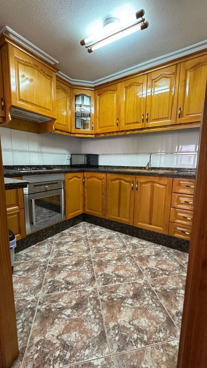 3 chambre Appartement à vendre à Torrevieja avec garage - 179 900 € (Ref: 9941001)