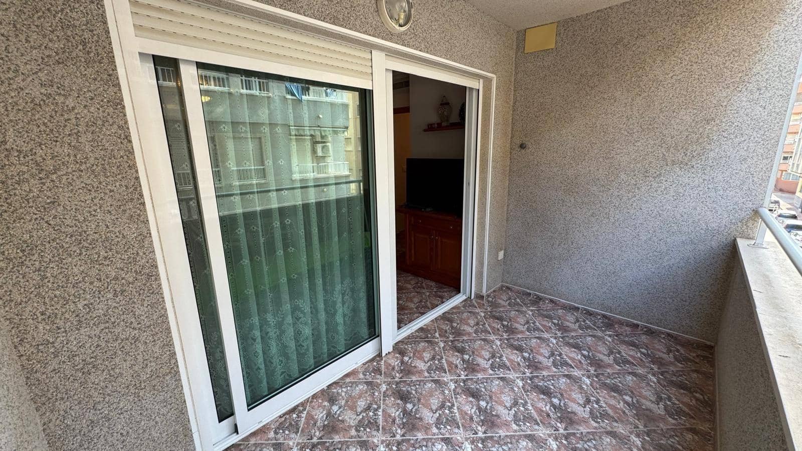 3 chambre Appartement à vendre à Torrevieja avec garage - 179 900 € (Ref: 9941001)