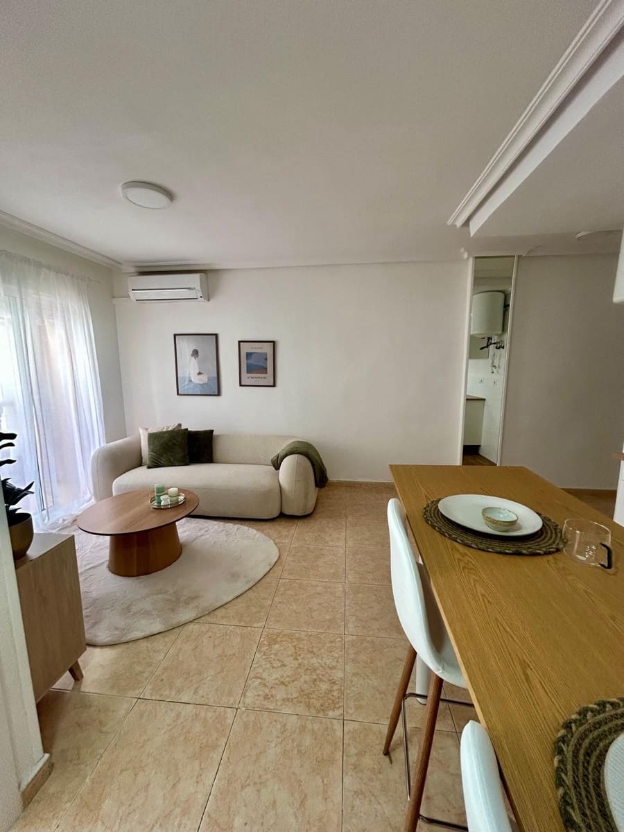 2 soveværelse Lejlighed til salg i Torrevieja - € 146.000 (Ref: 9941002)