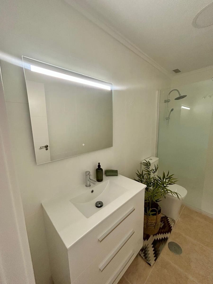 2 soveværelse Lejlighed til salg i Torrevieja - € 146.000 (Ref: 9941002)
