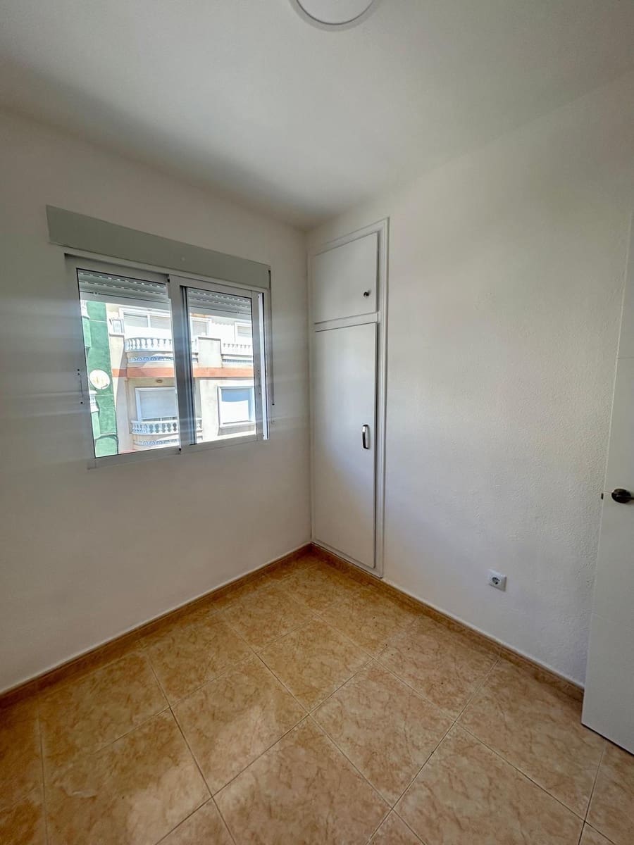 2 soveværelse Lejlighed til salg i Torrevieja - € 146.000 (Ref: 9941002)