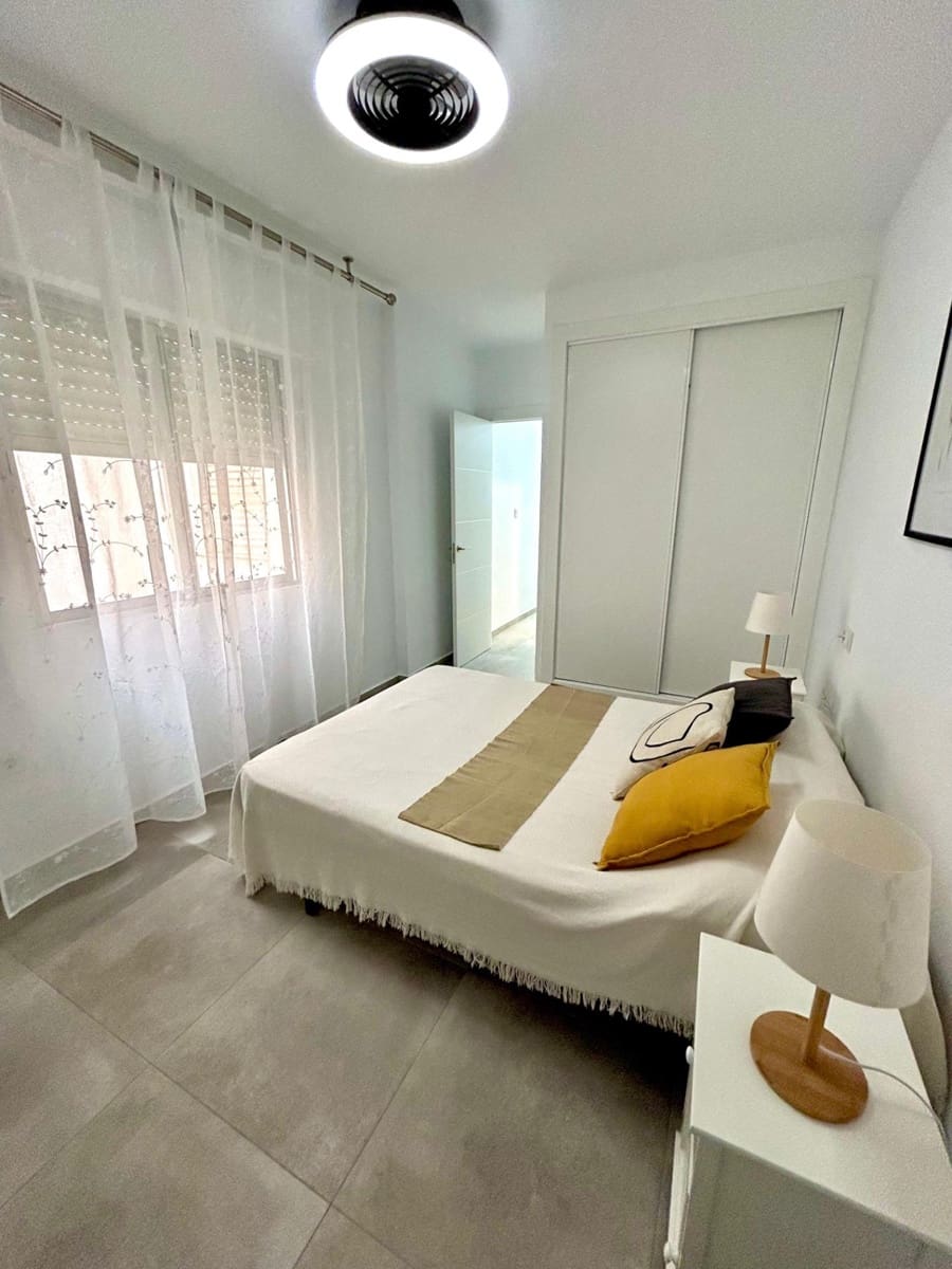 3 chambre Appartement à vendre à Torrevieja - 210 000 € (Ref: 9941007)