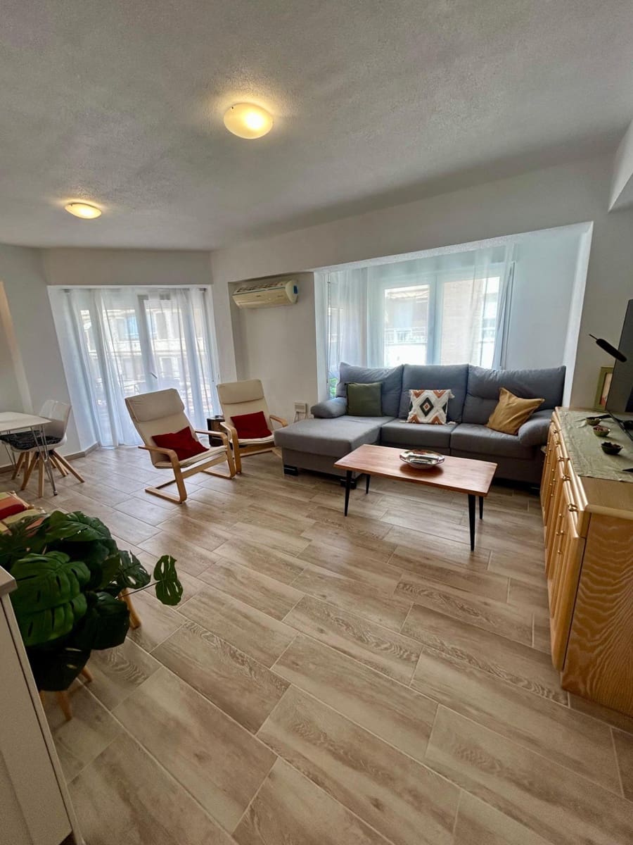 3 sovrum Lägenhet till salu i Torrevieja - 198 000 € (Ref: 9941009)