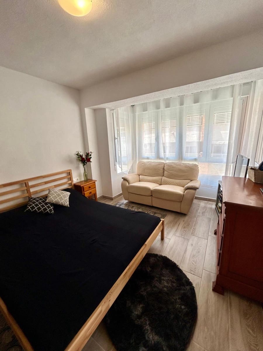 3 sovrum Lägenhet till salu i Torrevieja - 198 000 € (Ref: 9941009)