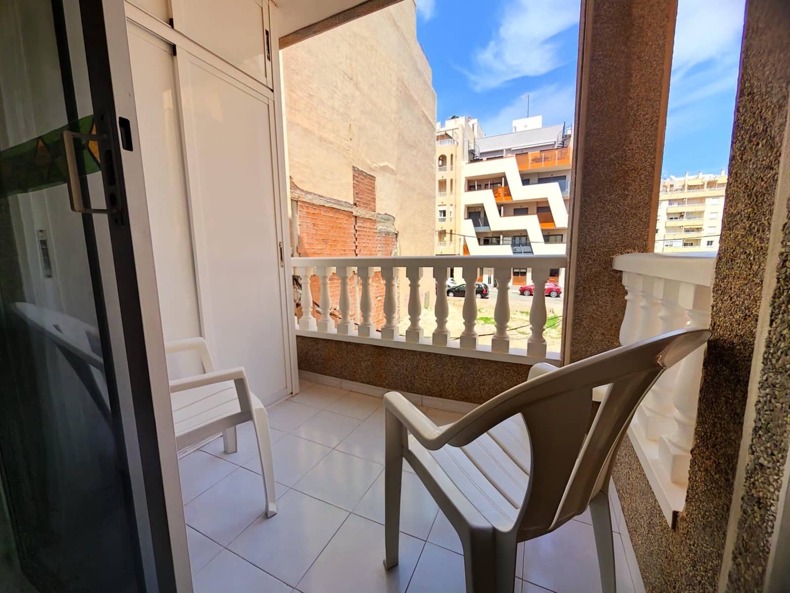 1 sovrum Lägenhet till salu i Torrevieja - 141 000 € (Ref: 9941012)