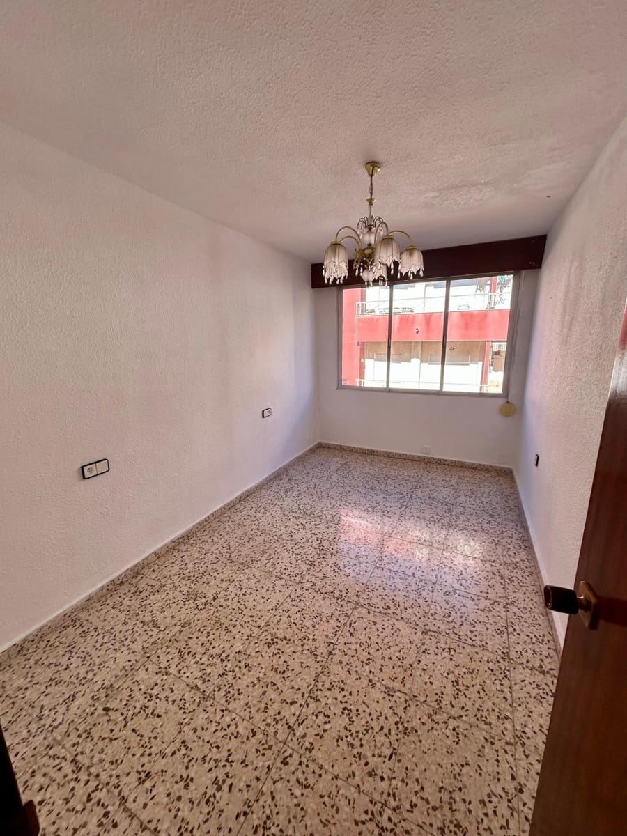 3 soveværelse Lejlighed til salg i Torrevieja - € 135.000 (Ref: 9941018)