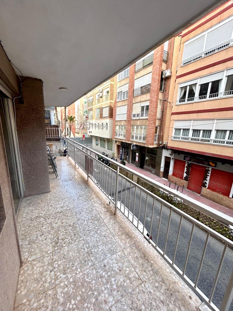 3 bedroom Apartment for sale in Torrevieja - € 199,000 (Ref: 9941019)