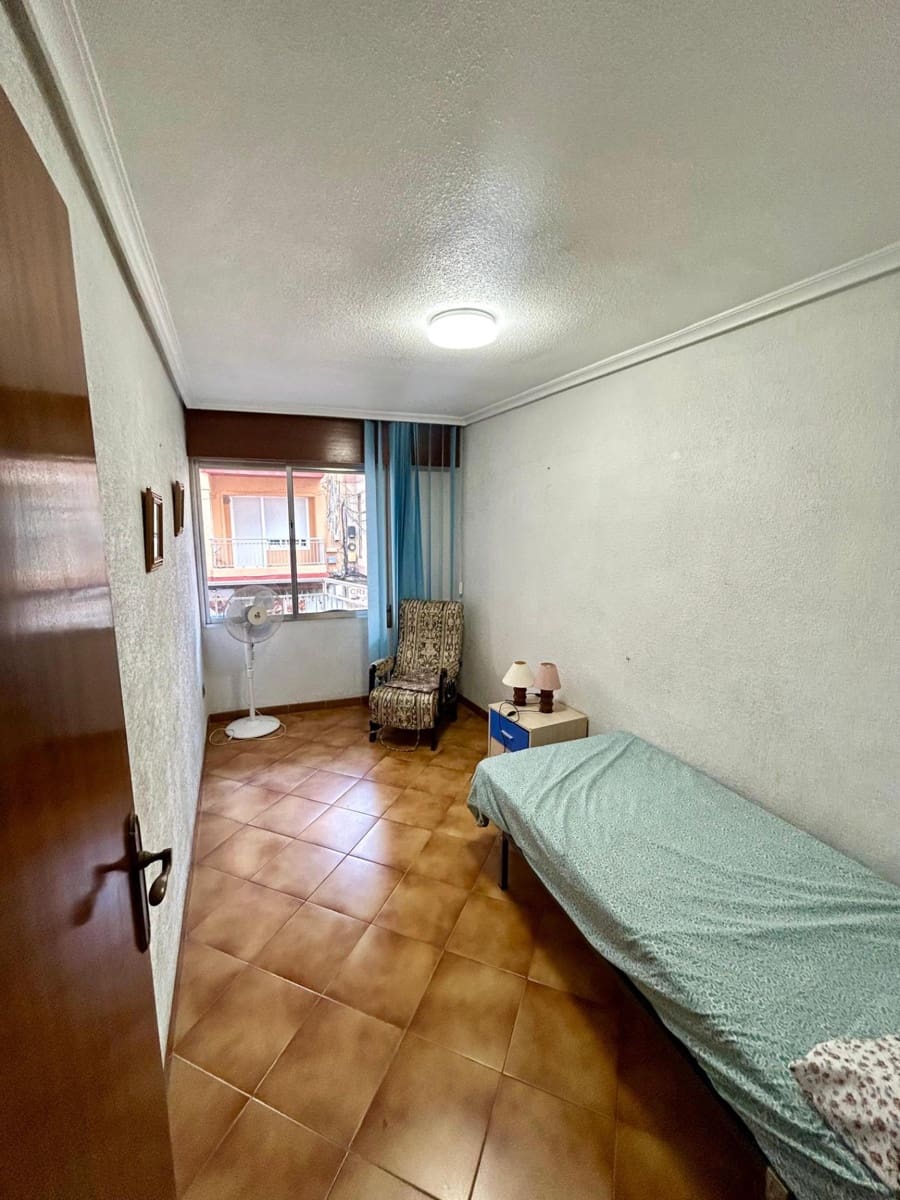 3 bedroom Apartment for sale in Torrevieja - € 199,000 (Ref: 9941019)