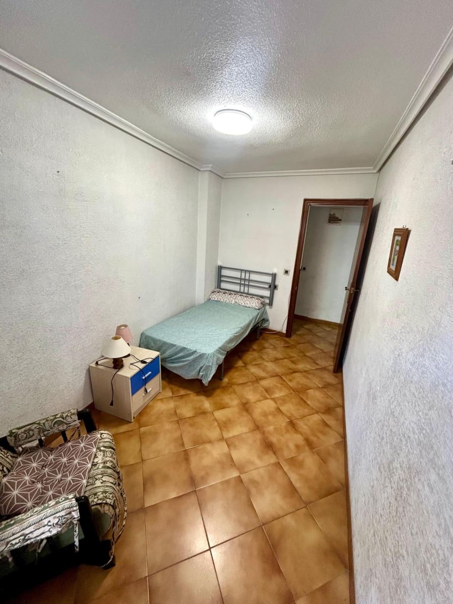 3 bedroom Apartment for sale in Torrevieja - € 199,000 (Ref: 9941019)