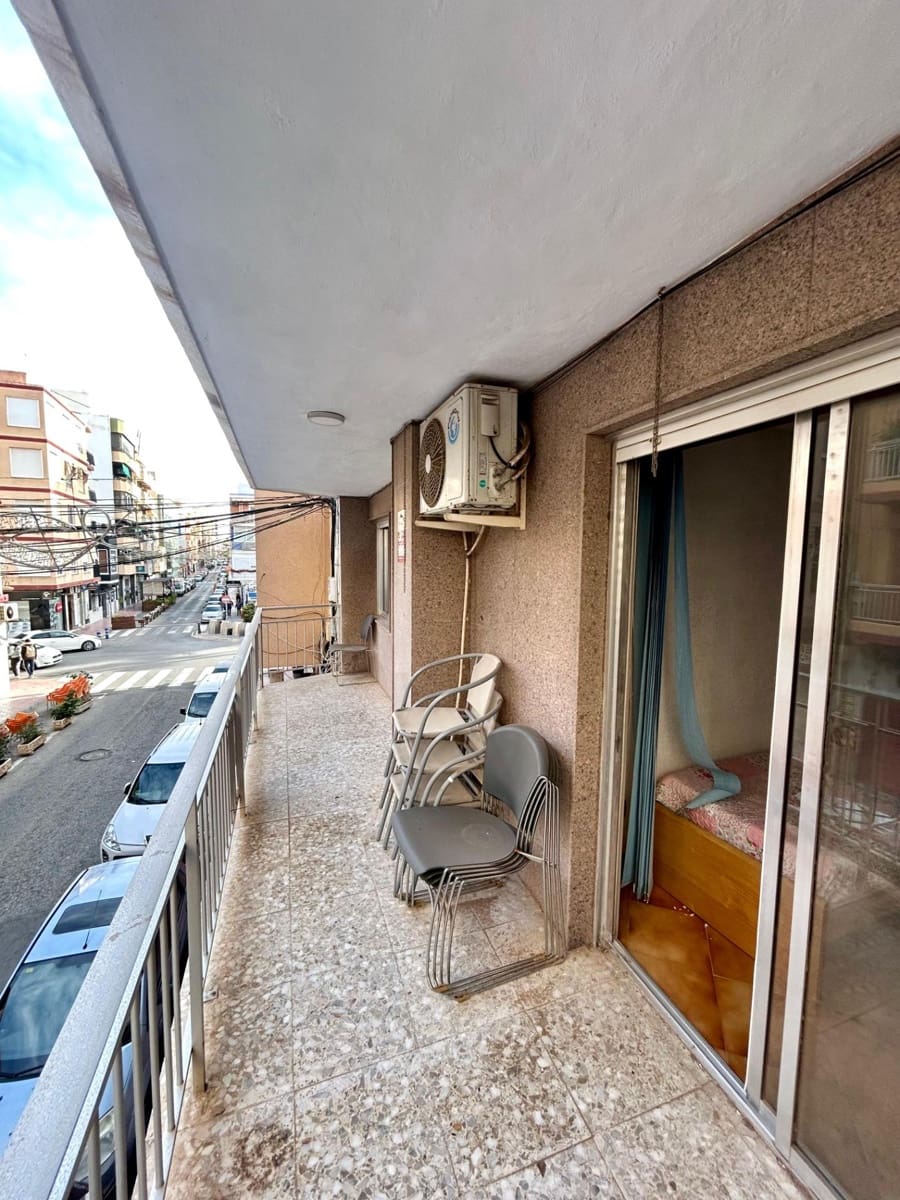 3 bedroom Apartment for sale in Torrevieja - € 199,000 (Ref: 9941019)