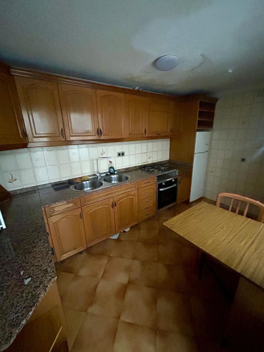 3 bedroom Apartment for sale in Torrevieja - € 199,000 (Ref: 9941019)