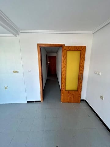 1 soverom Penthouse til salgs i Centro, Torrevieja - € 105 000 (Ref: 9941020)