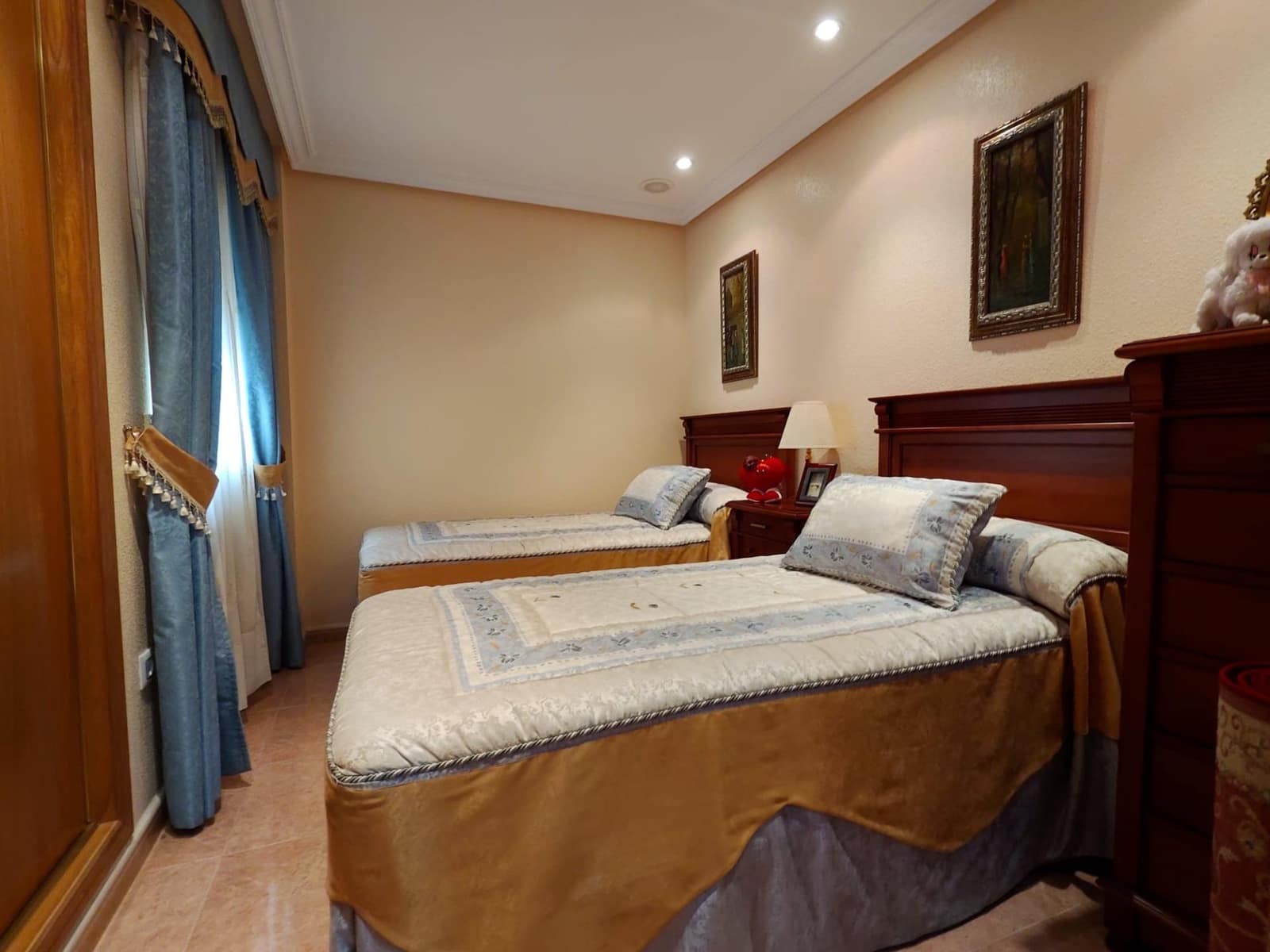 3 bedroom Apartment for sale in Torrevieja with garage - € 325,000 (Ref: 9966695)