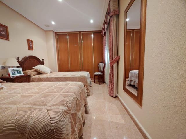 3 bedroom Apartment for sale in Parque de las Naciones, Torrevieja with garage - € 325,000 (Ref: 9966695)