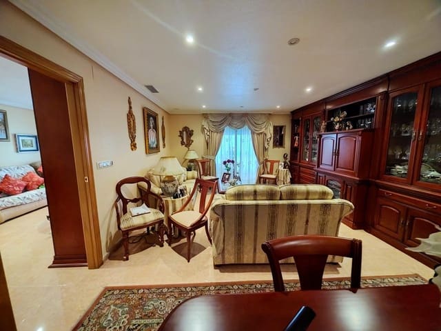 3 bedroom Apartment for sale in Parque de las Naciones, Torrevieja with garage - € 325,000 (Ref: 9966695)