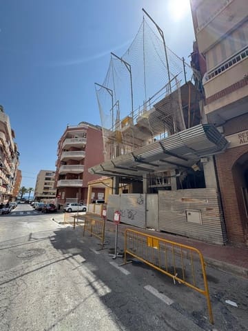 2 slaapkamer Penthouse te koop in Playa del Cura, Torrevieja met zwembad - € 330.000 (Ref: 9970636)