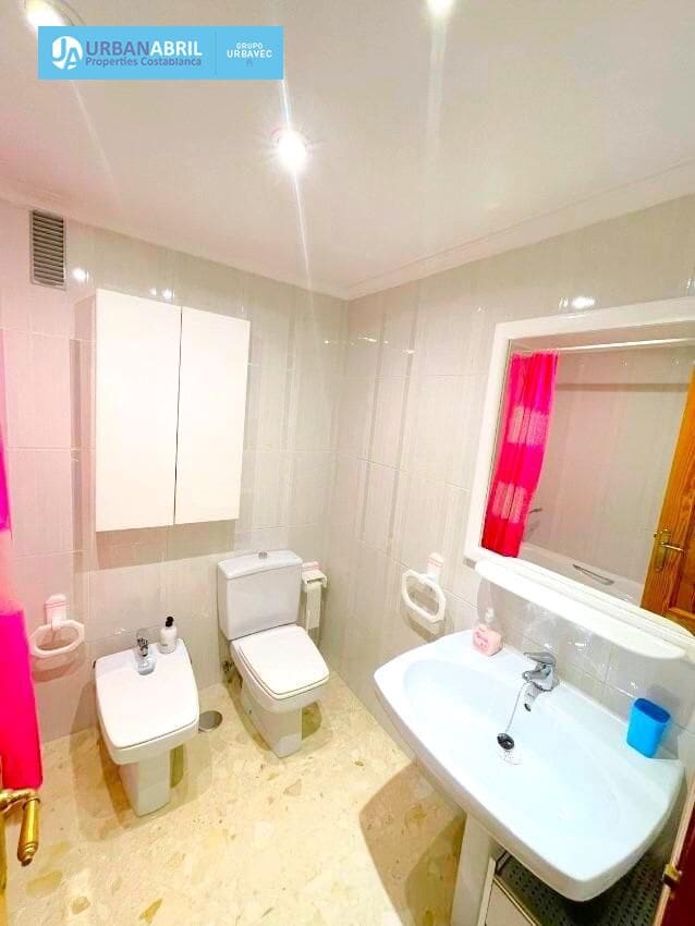 6 bedroom Flat for sale in El Campello with pool garage - € 650,000 (Ref: 10015645)