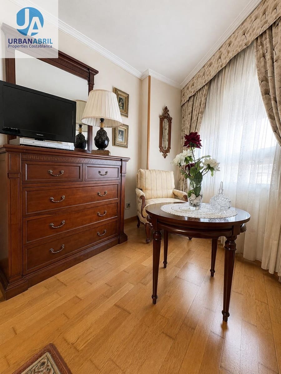 4 soveværelse Lejlighed til salg i Alicante by - € 970.000 (Ref: 10044880)