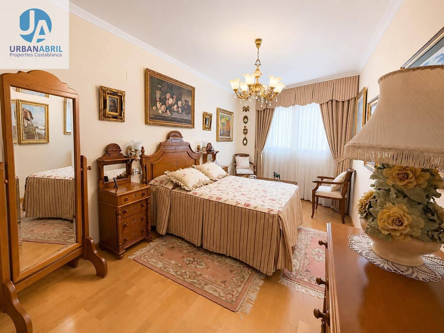 4 soveværelse Lejlighed til salg i Alicante by - € 970.000 (Ref: 10044880)