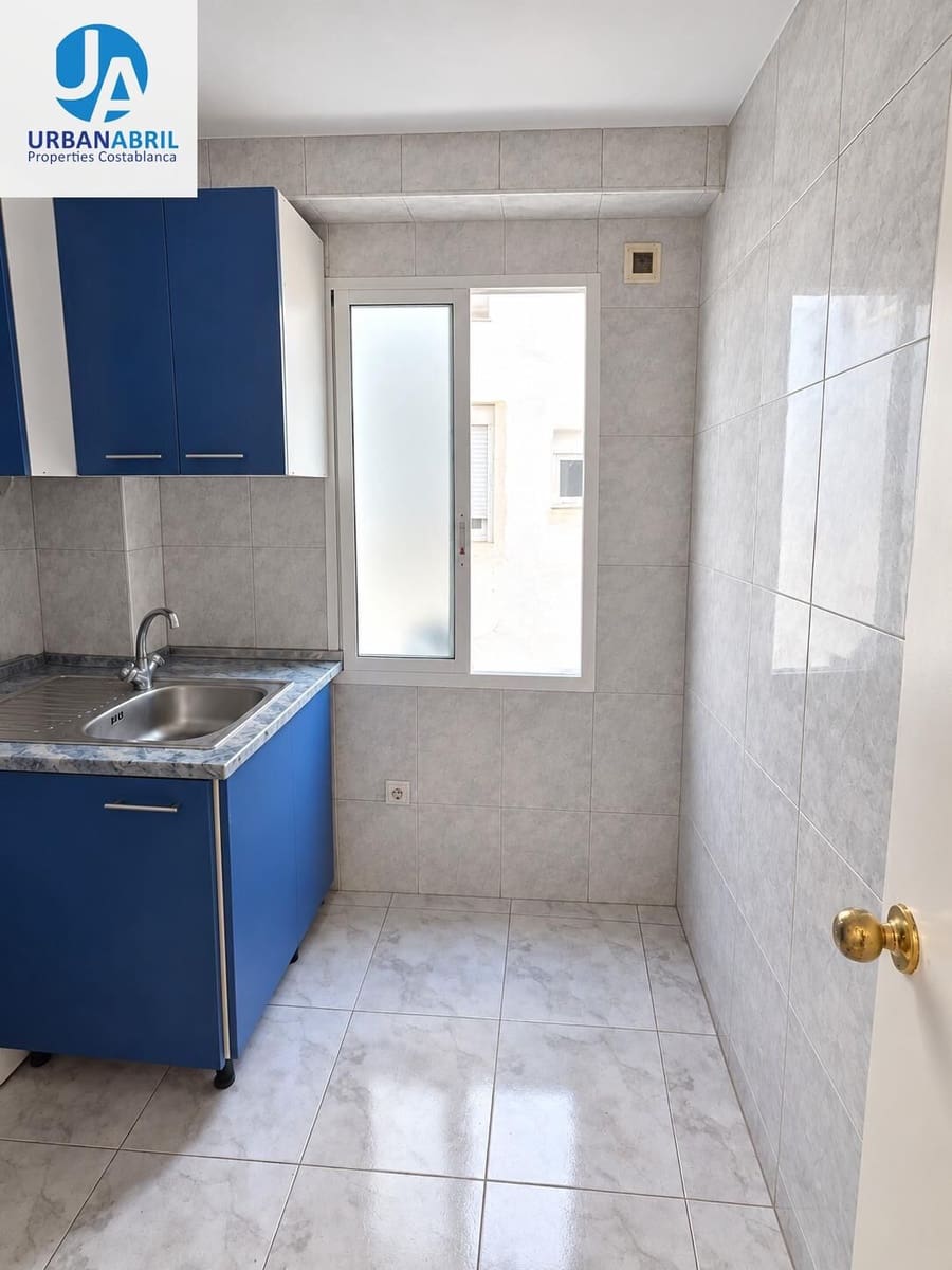 2 bedroom Flat for sale in Alicante / Alacant city - € 195,000 (Ref: 10059207)