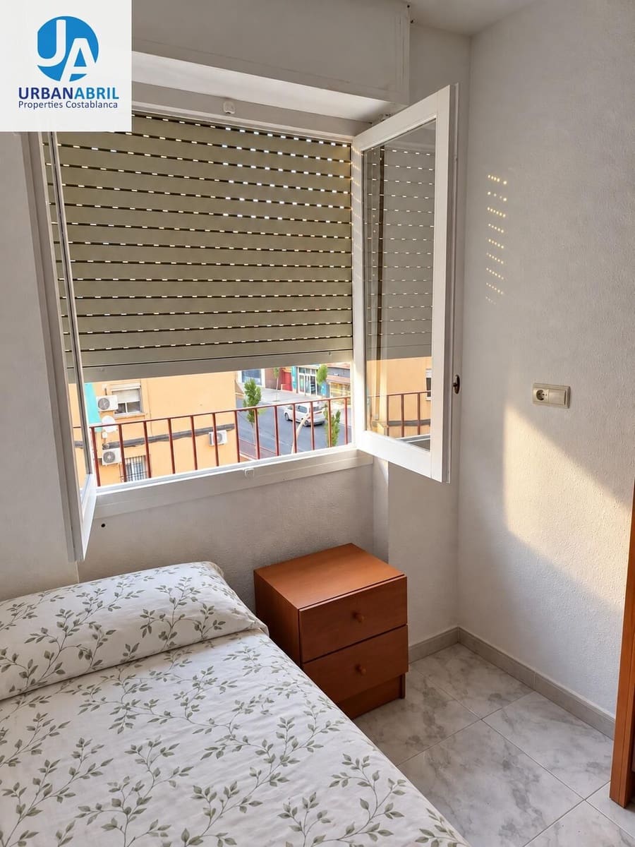 2 bedroom Flat for sale in Alicante / Alacant city - € 195,000 (Ref: 10059207)