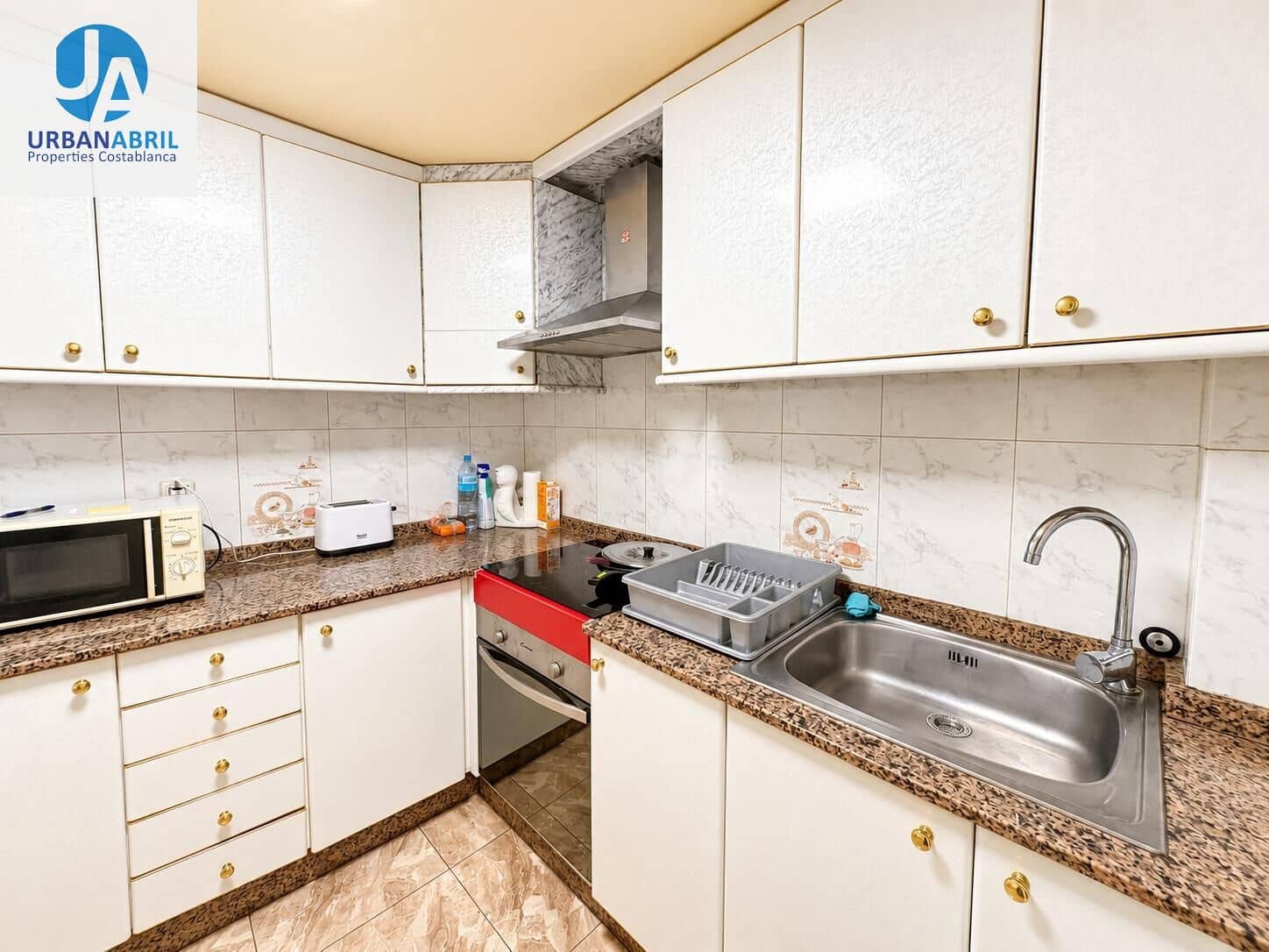 3 Zimmer Wohnung zu verkaufen in Alicante / Alacant Stadt - 160.000 € (Ref: 10059208)