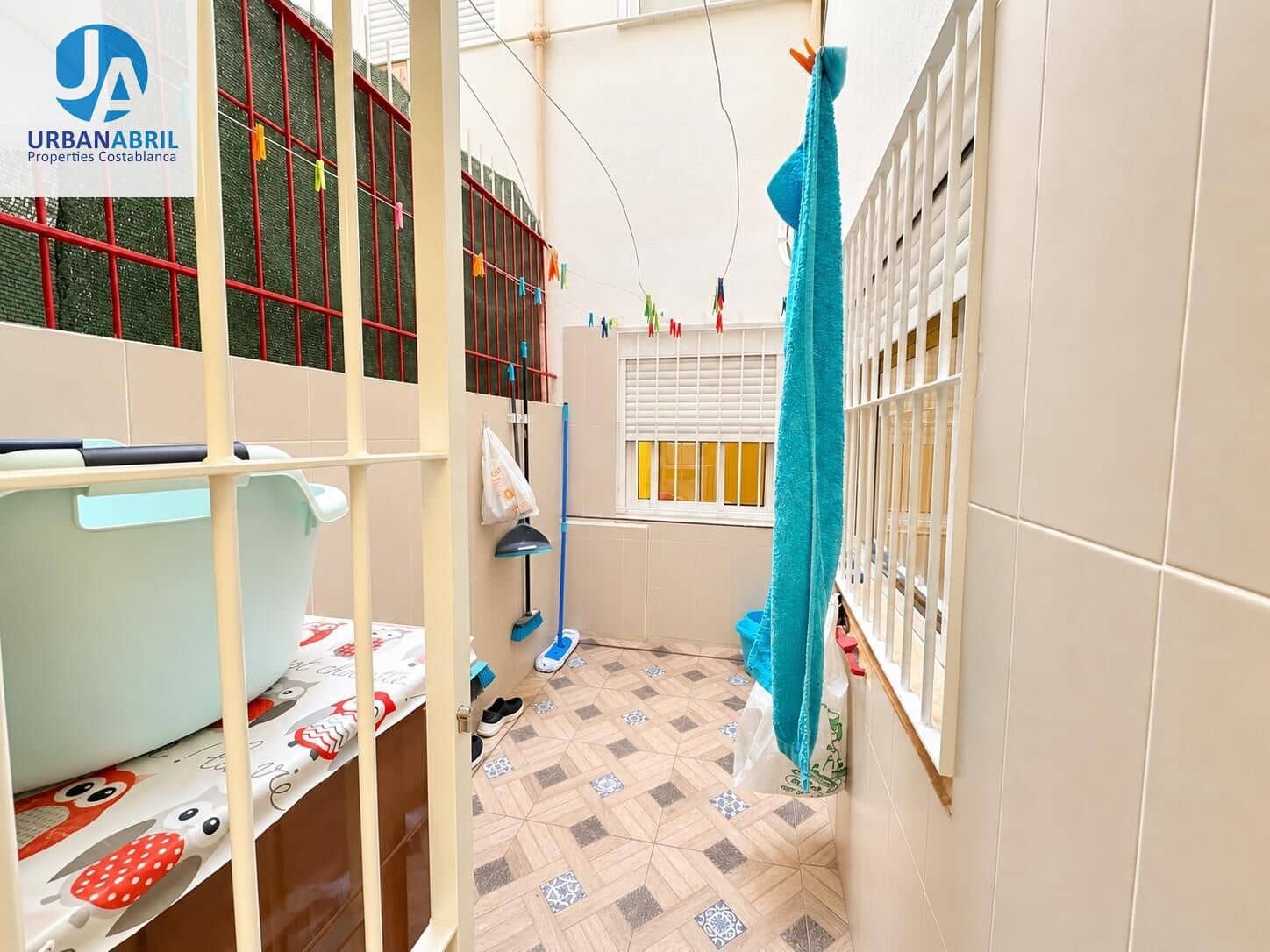 3 Zimmer Wohnung zu verkaufen in Alicante / Alacant Stadt - 160.000 € (Ref: 10059208)