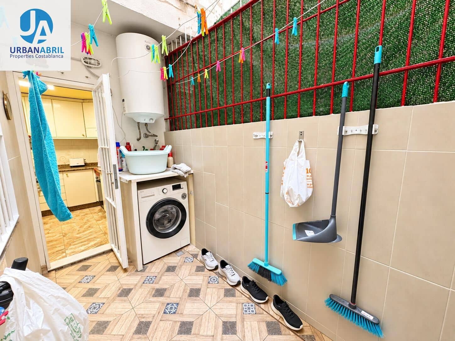 3 Zimmer Wohnung zu verkaufen in Alicante / Alacant Stadt - 160.000 € (Ref: 10059208)