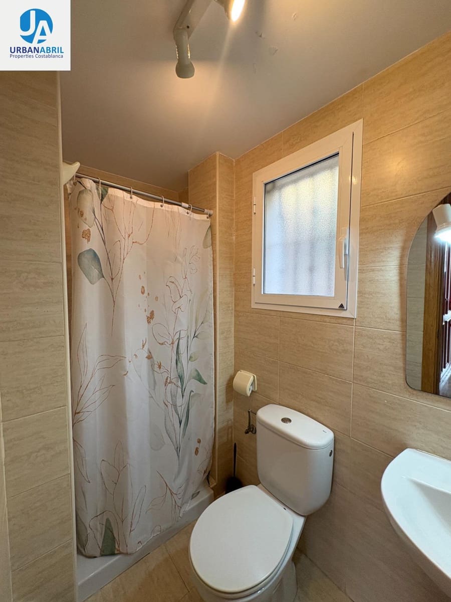 3 chambre Villa/Maison Mitoyenne à vendre à Muchamiel / Mutxamel avec piscine garage - 305 000 € (Ref: 9844083)