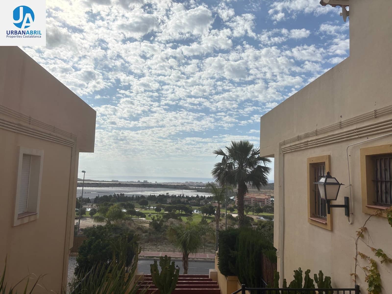 3 chambre Villa/Maison Mitoyenne à vendre à Muchamiel / Mutxamel avec piscine garage - 305 000 € (Ref: 9844083)