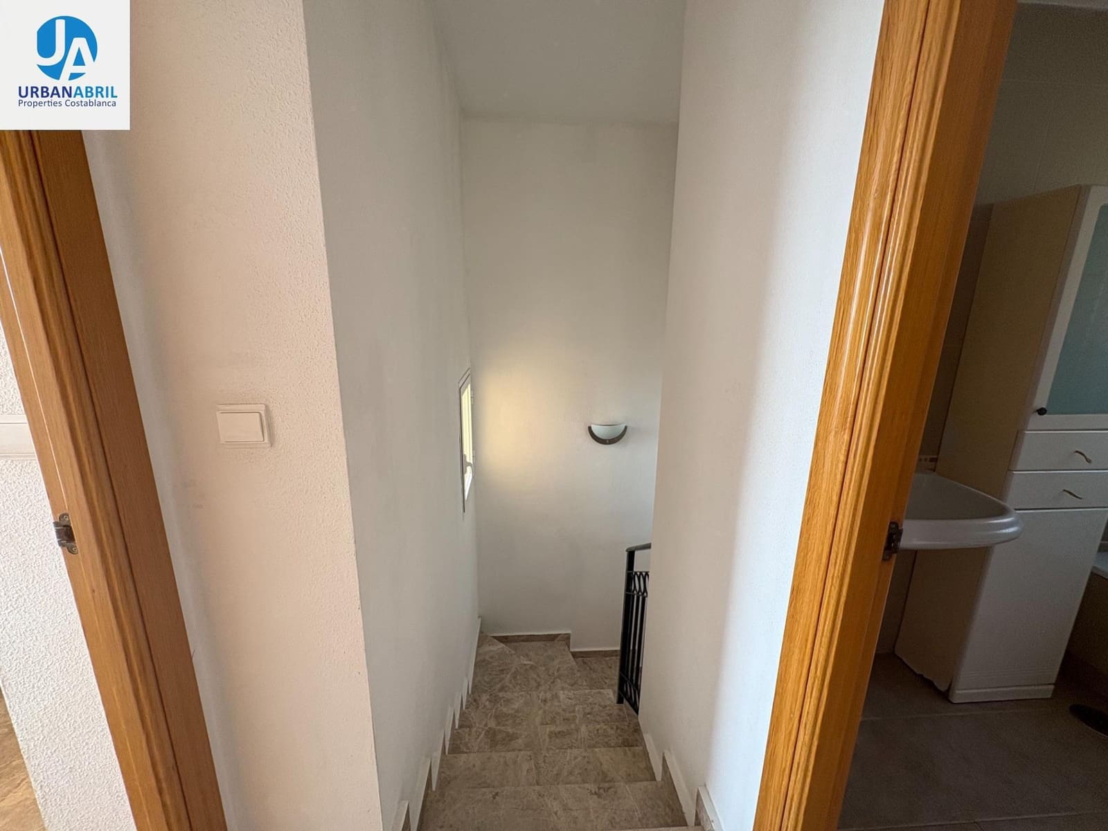 3 chambre Villa/Maison Mitoyenne à vendre à Muchamiel / Mutxamel avec piscine garage - 305 000 € (Ref: 9844083)