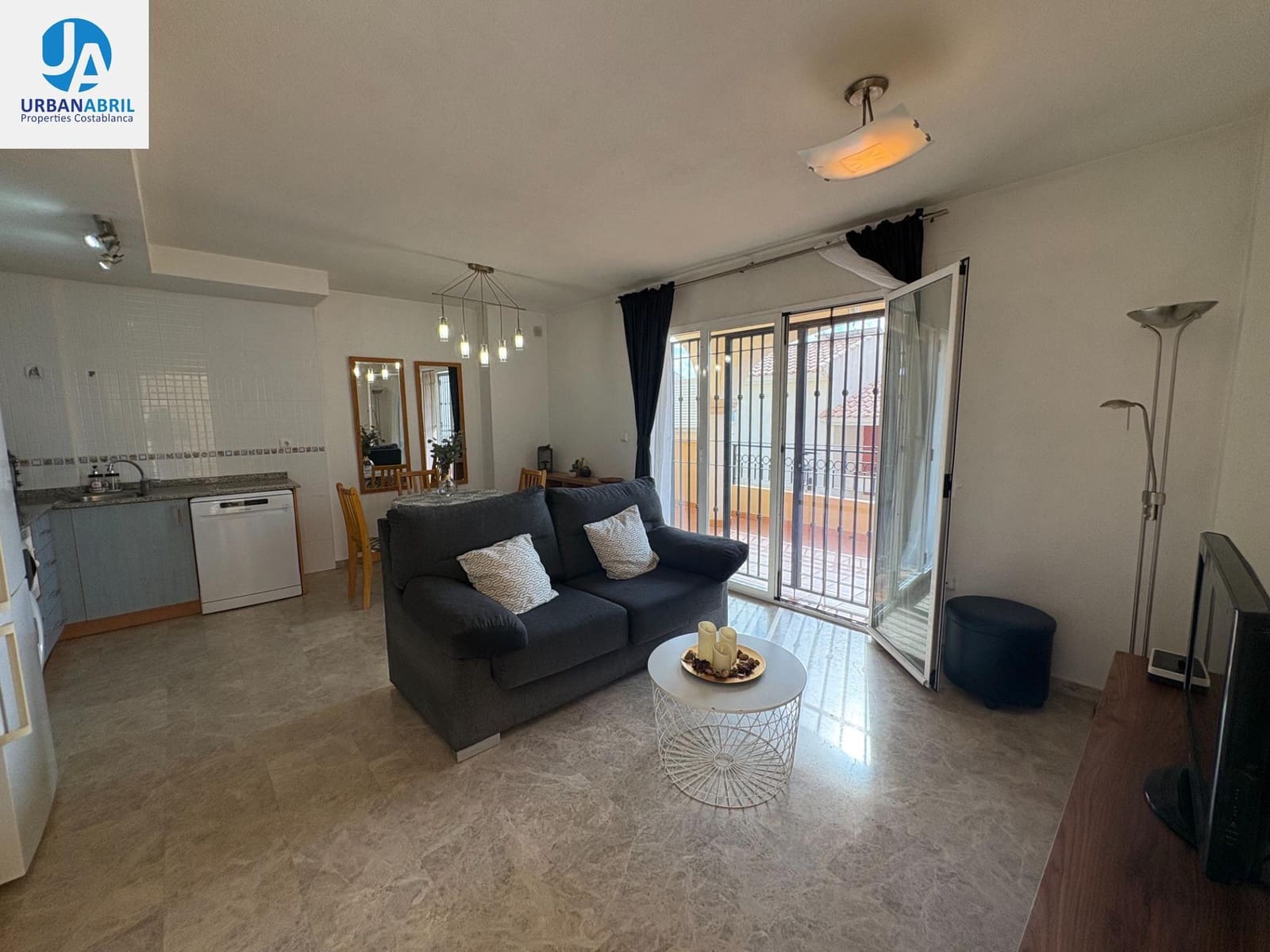 3 chambre Villa/Maison Mitoyenne à vendre à Muchamiel / Mutxamel avec piscine garage - 305 000 € (Ref: 9844083)