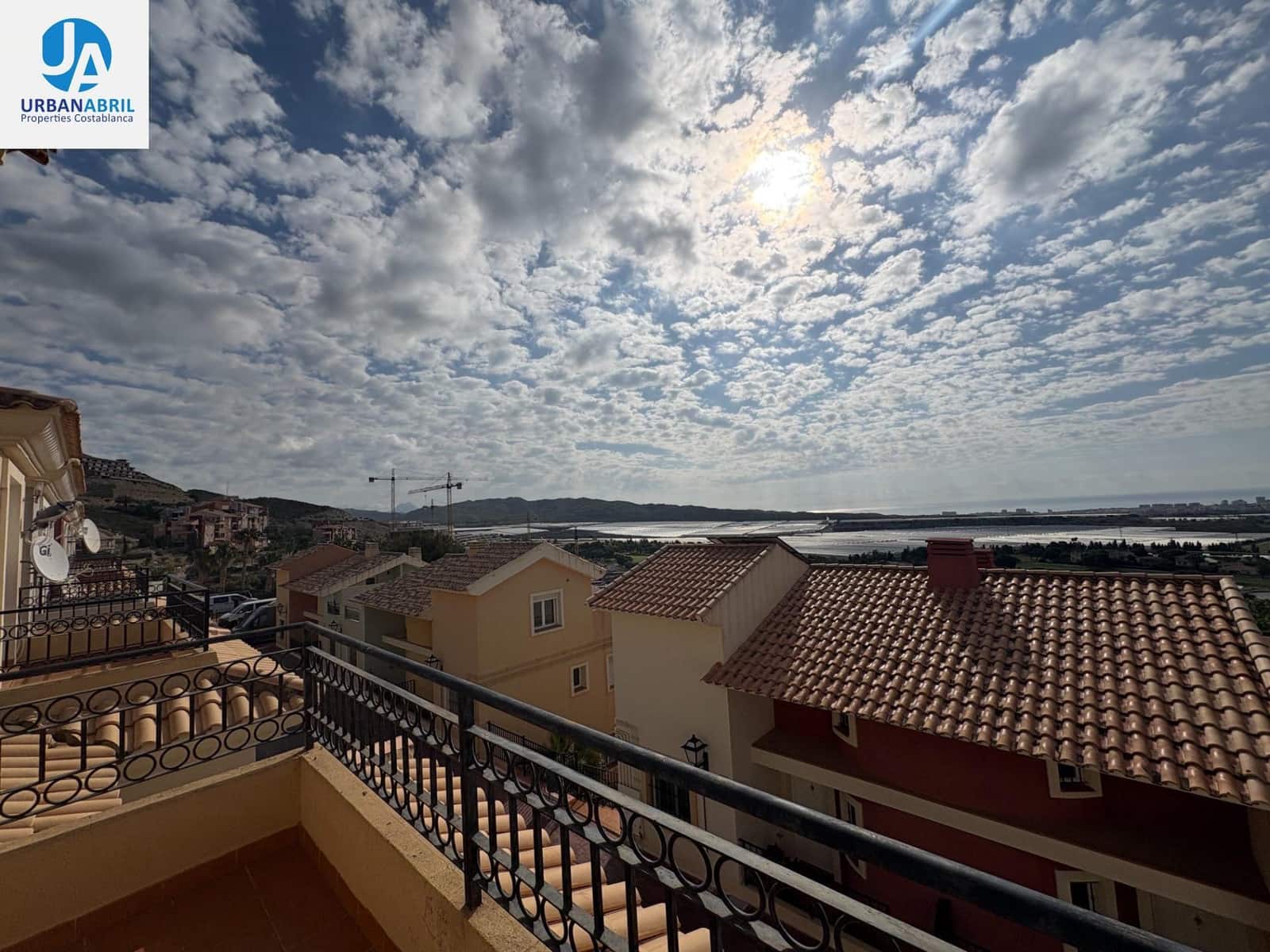 3 quarto Moradia em Banda para venda em Muchamiel / Mutxamel com piscina garagem - 297 000 € (Ref: 9844083)