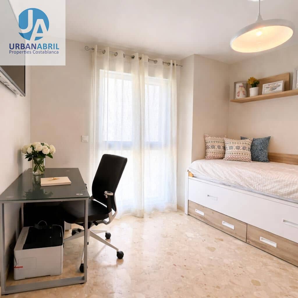3 bedroom Flat for rent in El Campello with pool garage - € 2,000 (Ref: 9844085)