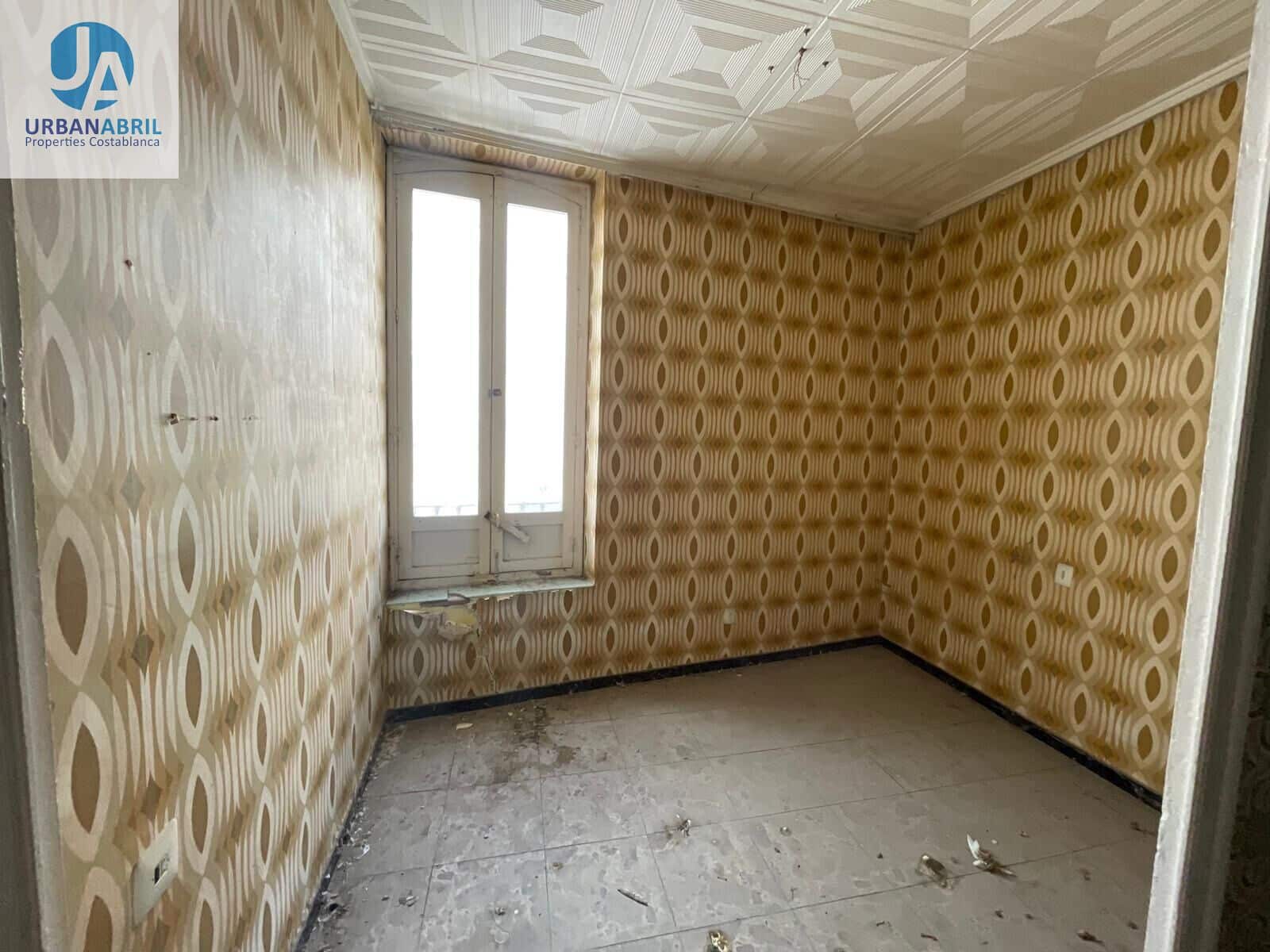 Erhverv til salg i Alicante by - € 1.300.000 (Ref: 9844086)