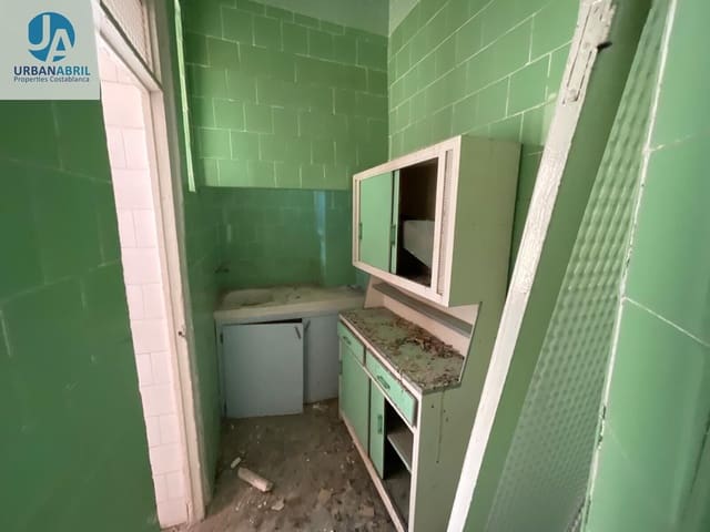 Commercieel te koop in Alicante stad - € 1.300.000 (Ref: 9844086)
