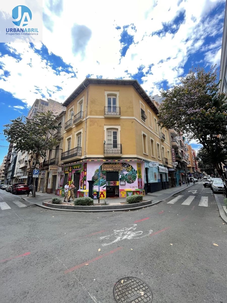 Erhverv til salg i Alicante by - € 1.300.000 (Ref: 9844086)