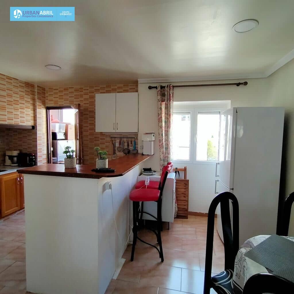 2 slaapkamer Flat te koop in Alicante stad - € 145.000 (Ref: 9844087)