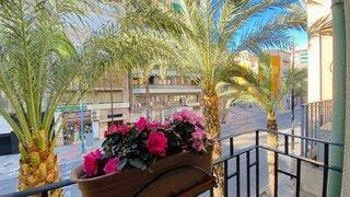 6 bedroom Flat for sale in Alicante / Alacant city - € 390,000 (Ref: 9844115)