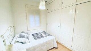 6 bedroom Flat for sale in Alicante / Alacant city - € 390,000 (Ref: 9844115)